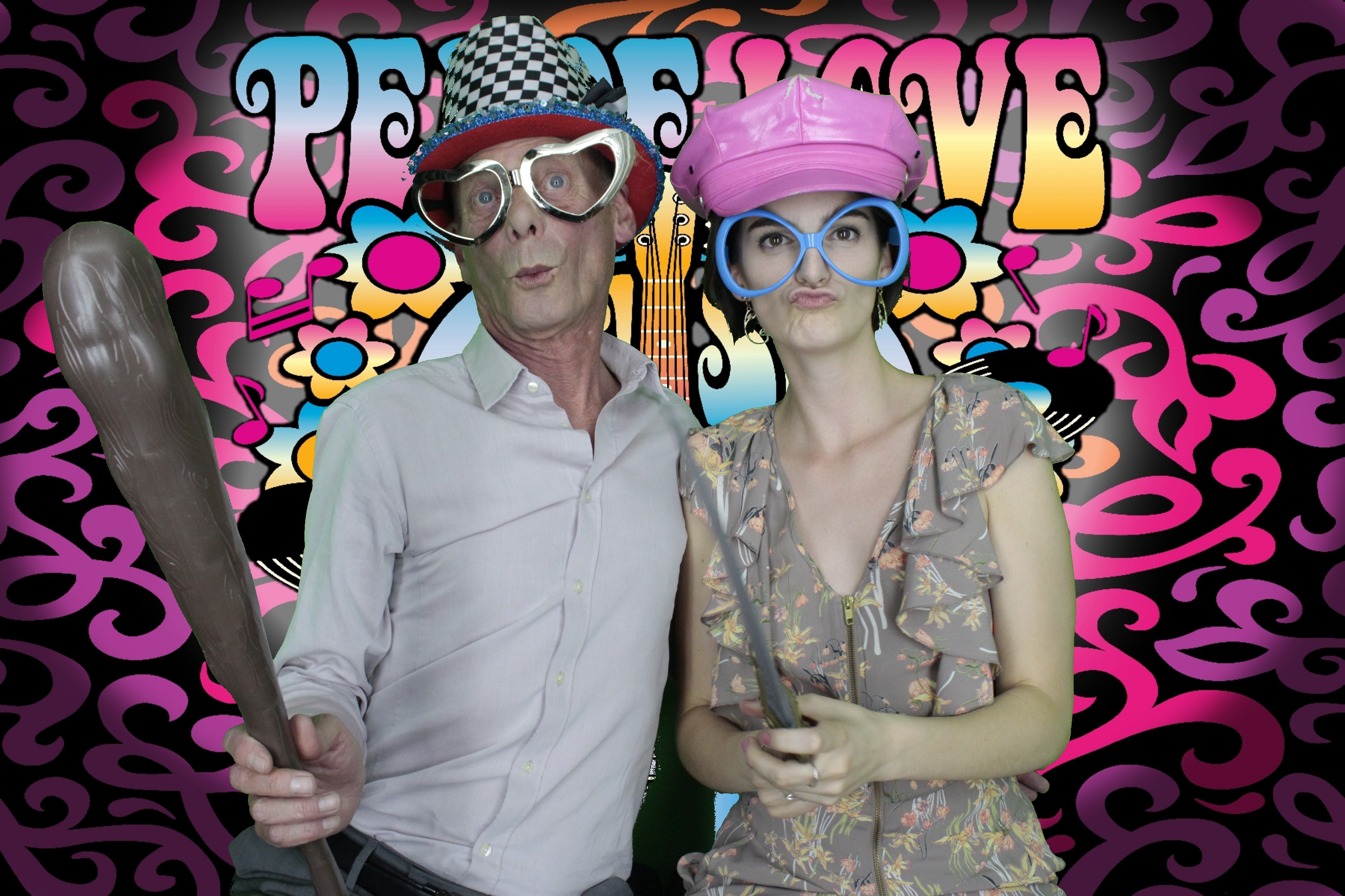 Mr & Mrs Harvey | View more photos from the event at gallery.myphotoboothexperience.co.uk/u/MyPhotoBoothExperienceLtd/Mr-Mrs-Harvey